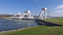 HighRes_ldkghxm_Stuw_Driel_dicht_waterstroom_rond_dichte_vizierschuiven_